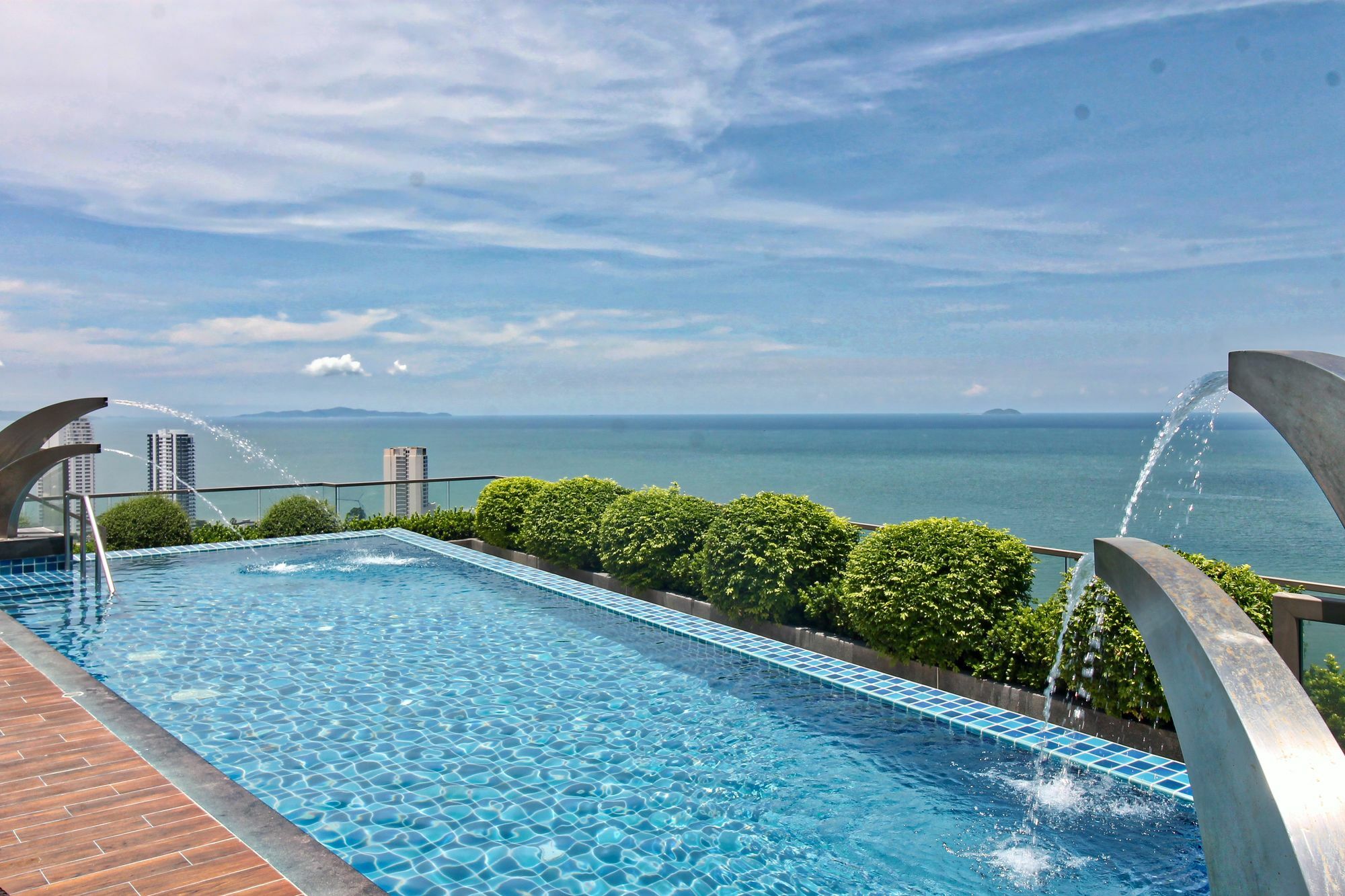 The Peak Towers Pattaya Apartment ภายนอก รูปภาพ