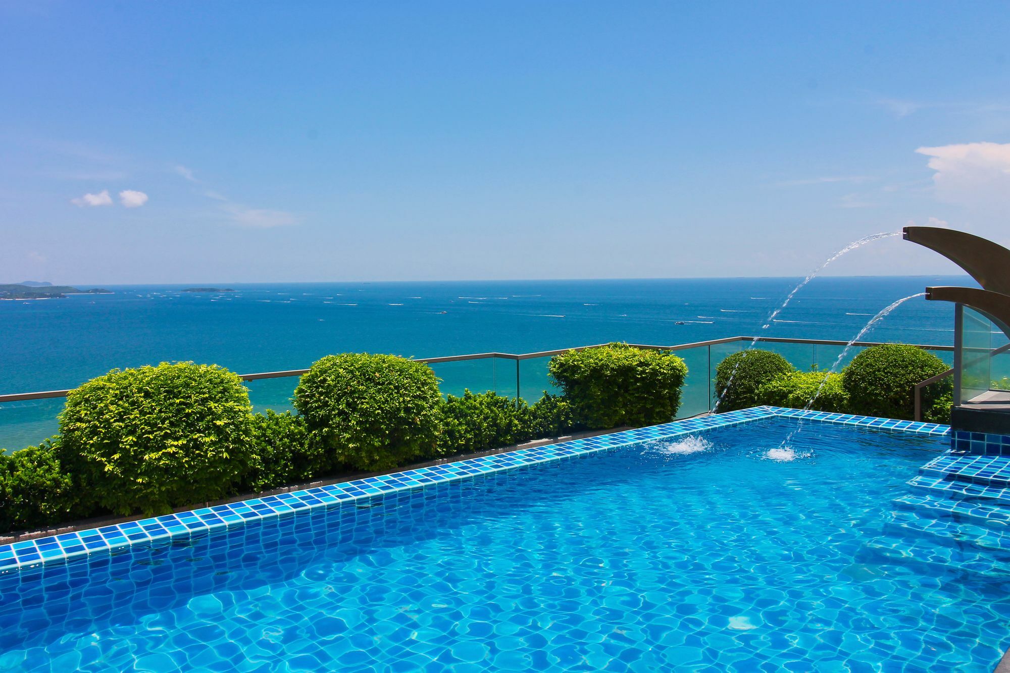 The Peak Towers Pattaya Apartment ภายนอก รูปภาพ