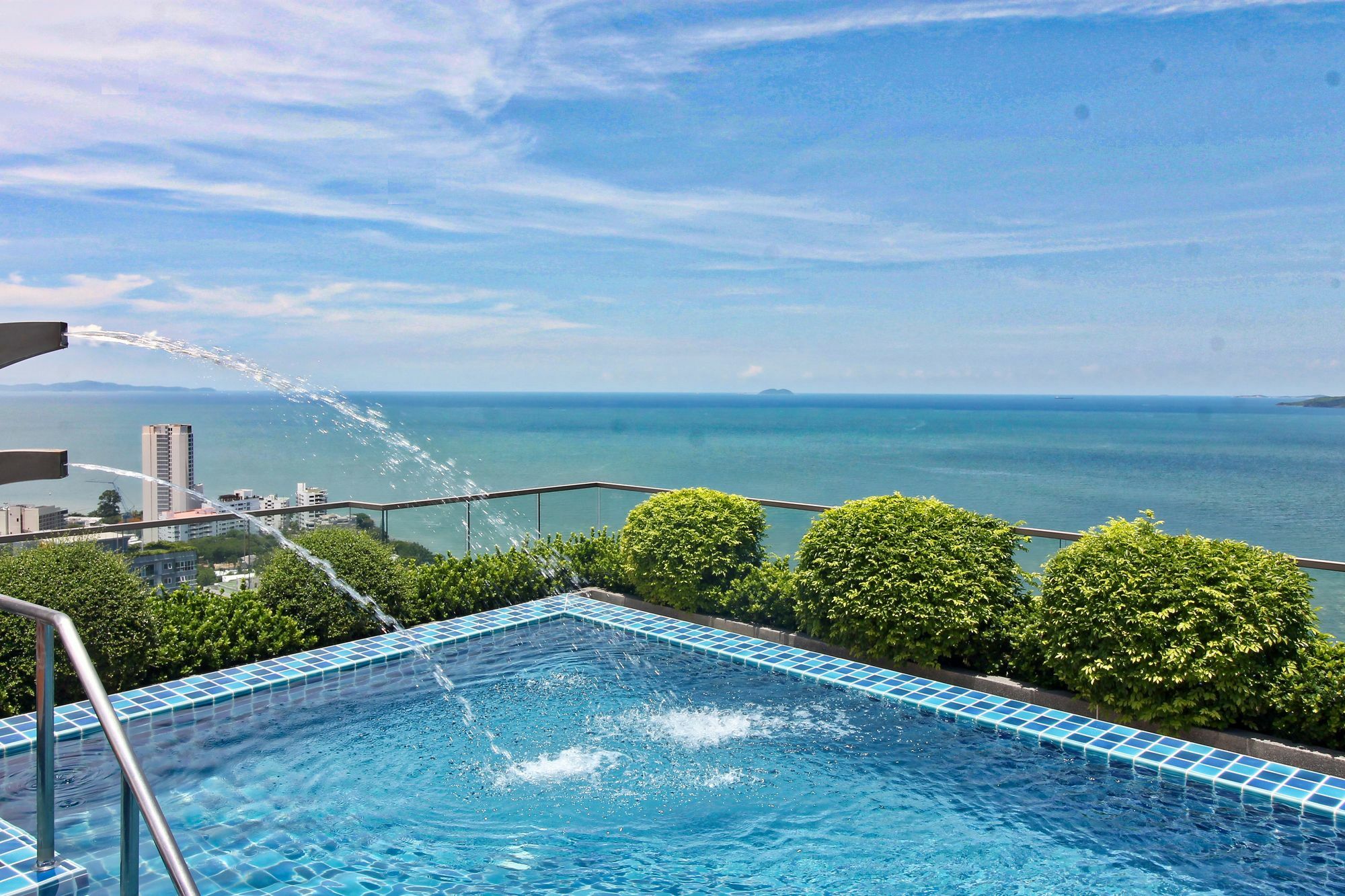 The Peak Towers Pattaya Apartment ภายนอก รูปภาพ