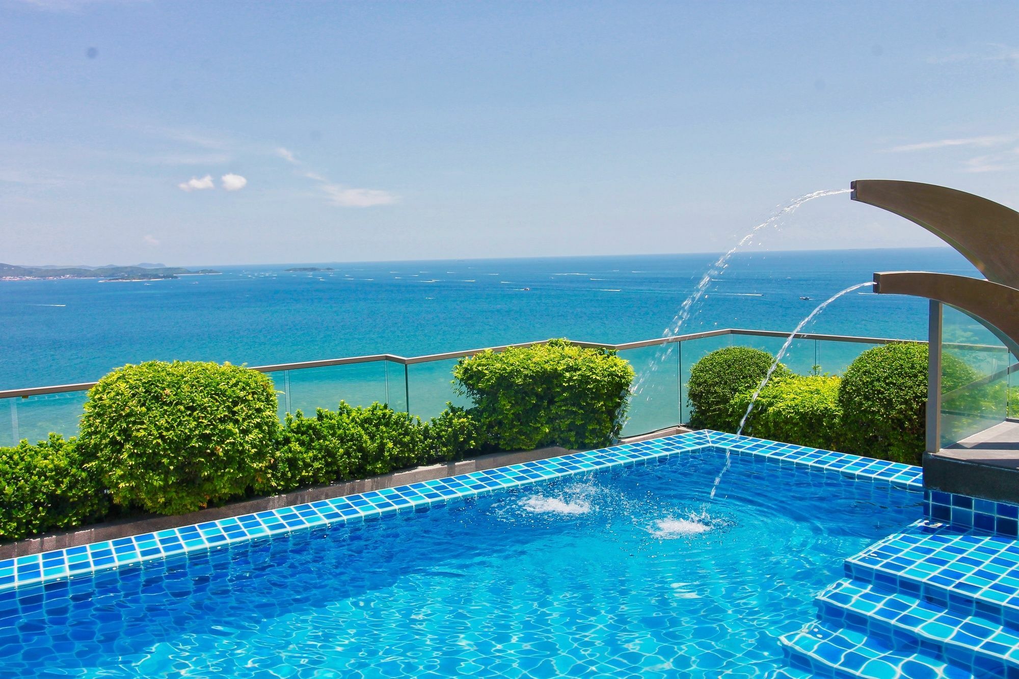 The Peak Towers Pattaya Apartment ภายนอก รูปภาพ